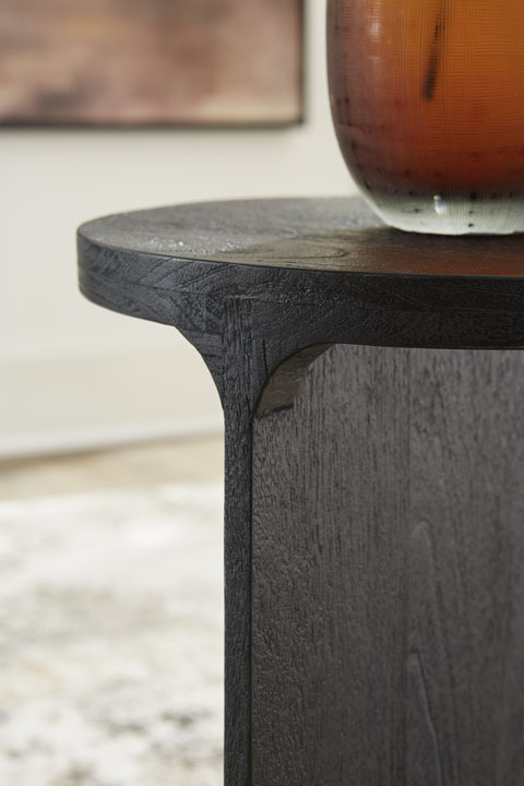 Ashley Accent Table T412